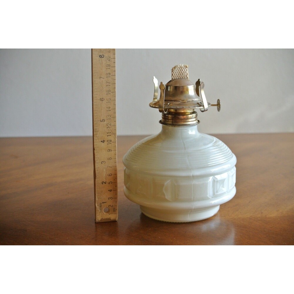 Lamp Light Farms Oil Hurricane Traditional Cream Base 5.75"Diameter Used Wick - Picture 3 of 11